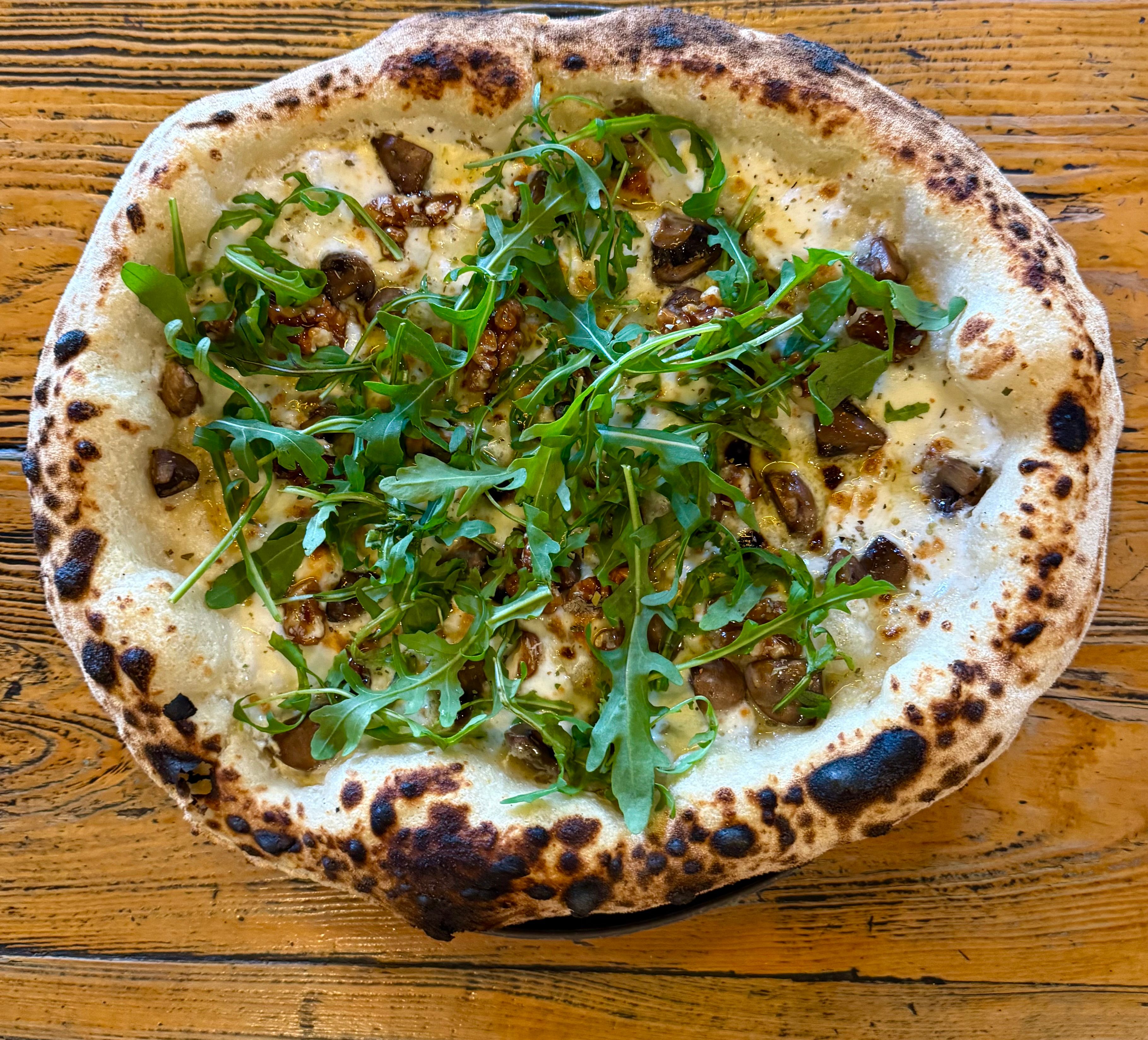 پیتزا والنات ماشروم ترافل