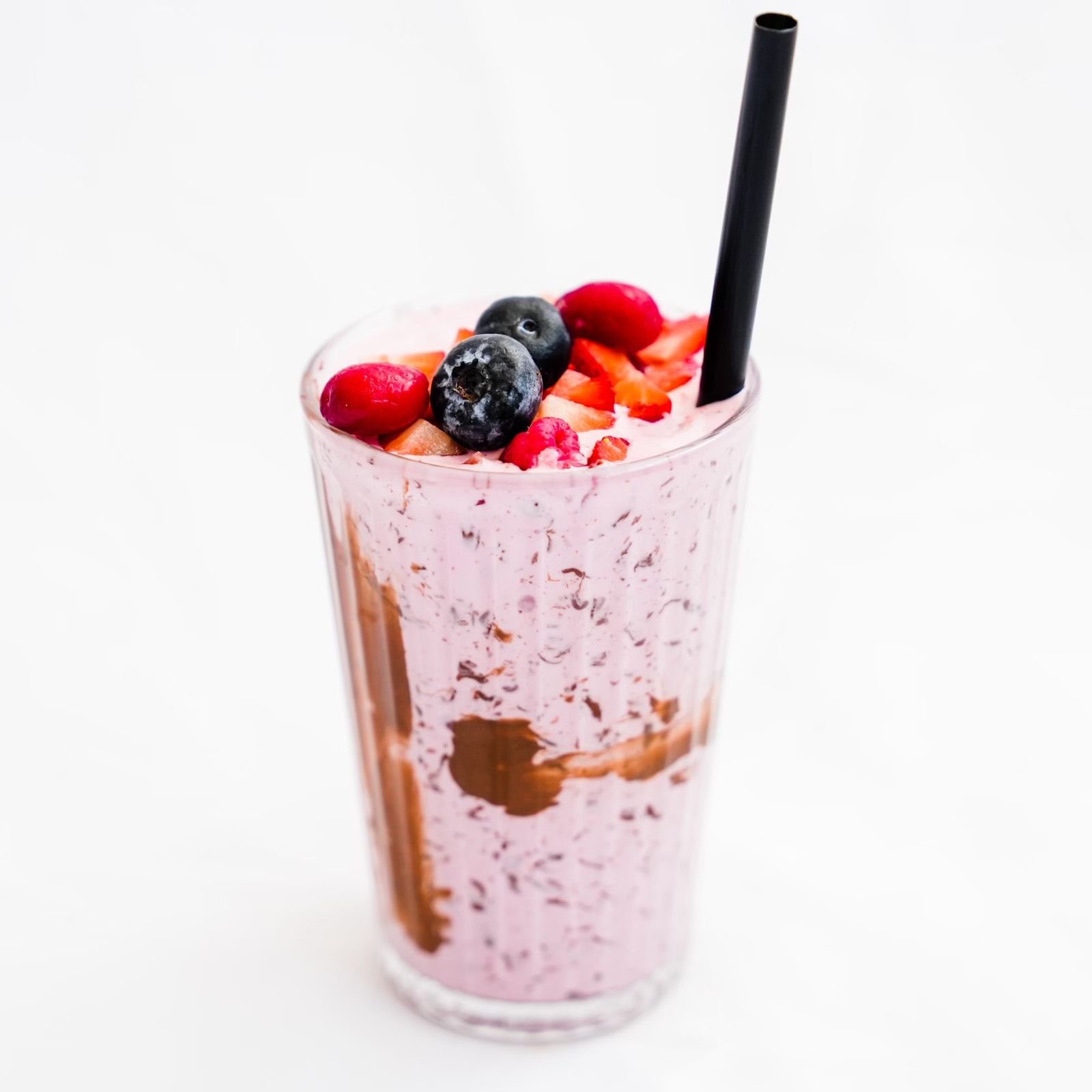 شیک نوتلا و توت‌فرنگی