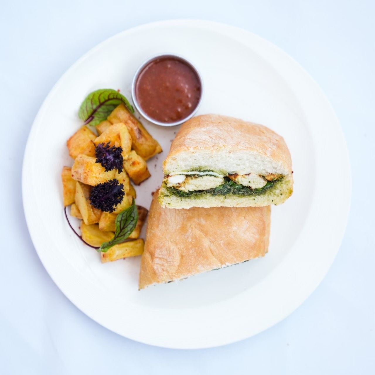 ساندویچ چیکن پستو