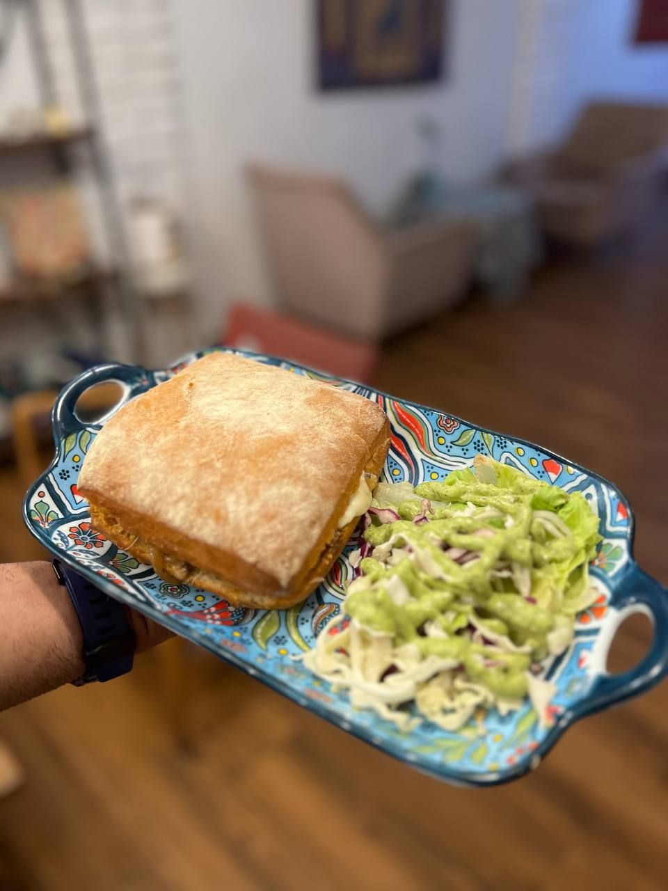 چاپاتا مرغ گریل و پستو