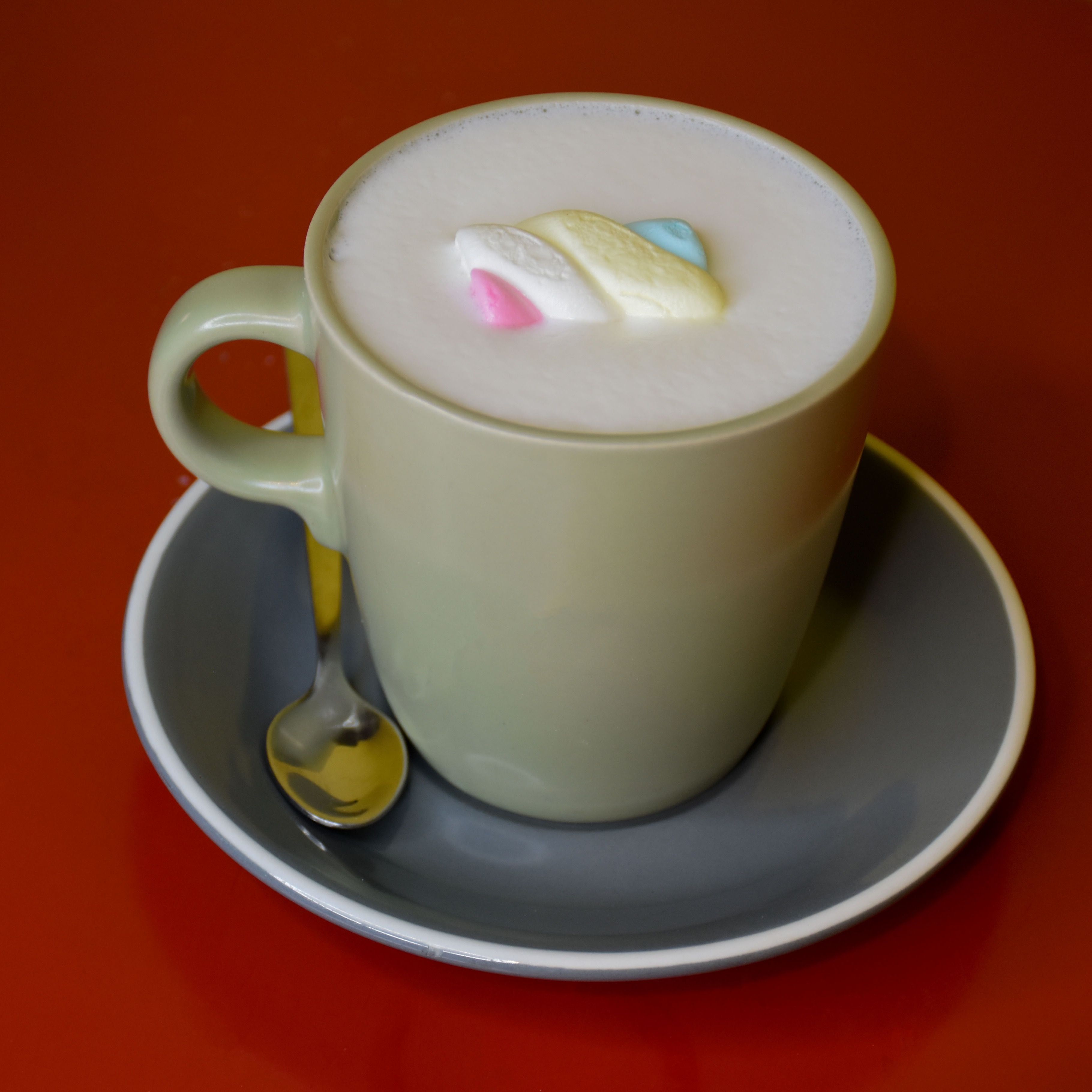 کرم بیسکوئیت داغ