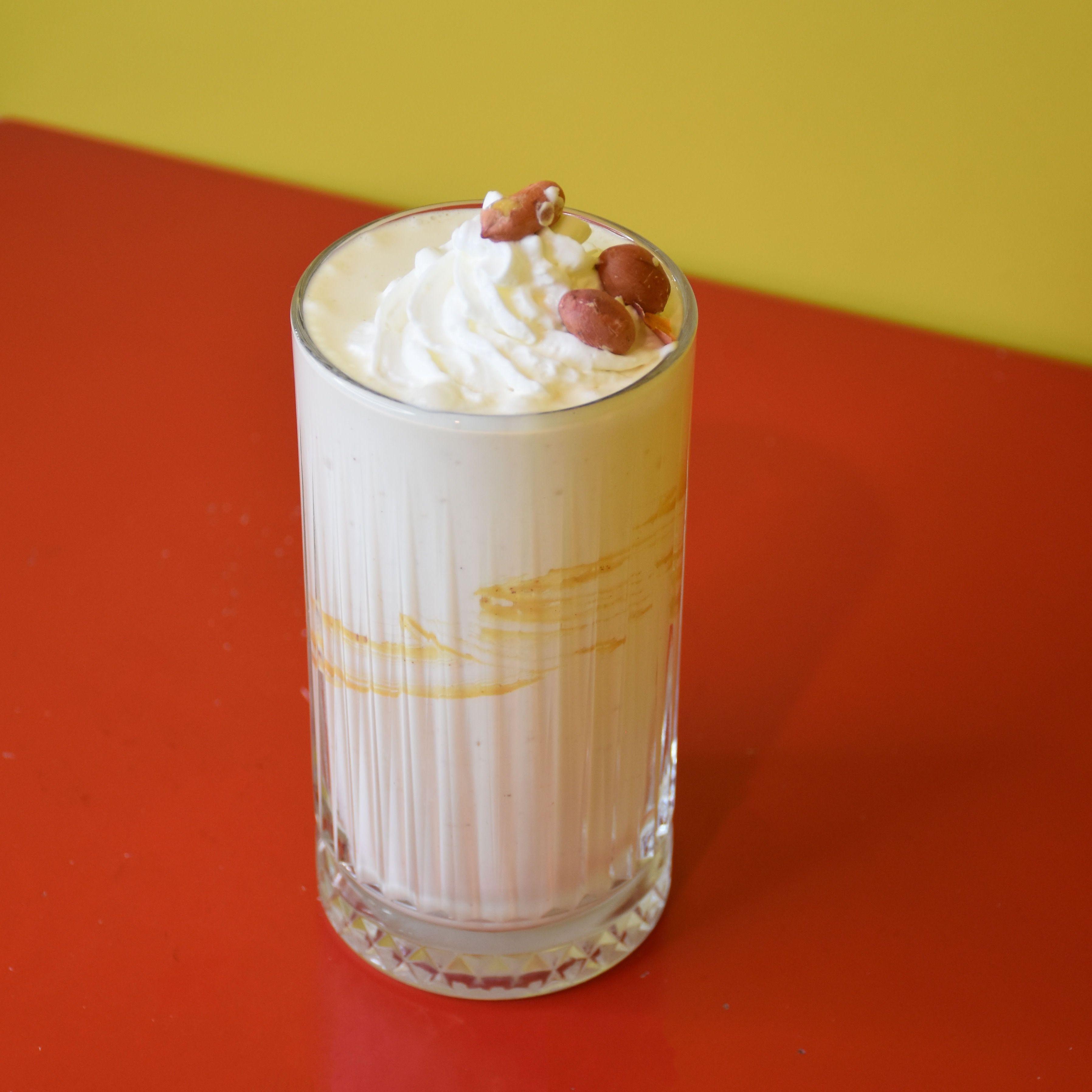 شیک کره بادام زمینی